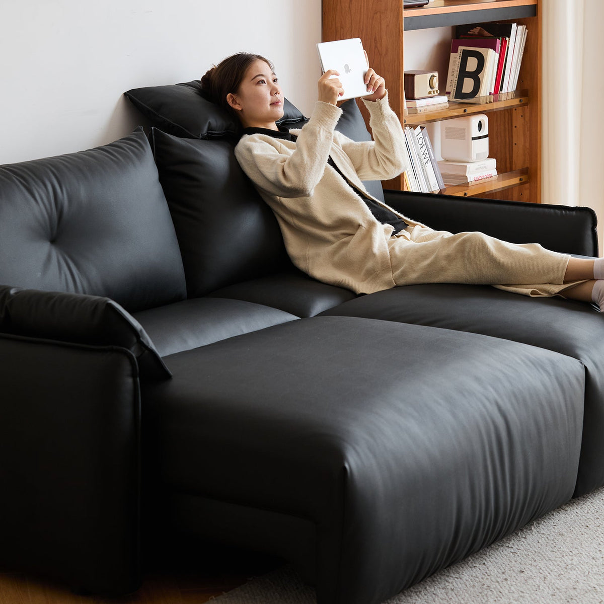 Modern genuine leather electric recliner 2 seater sofa with context.