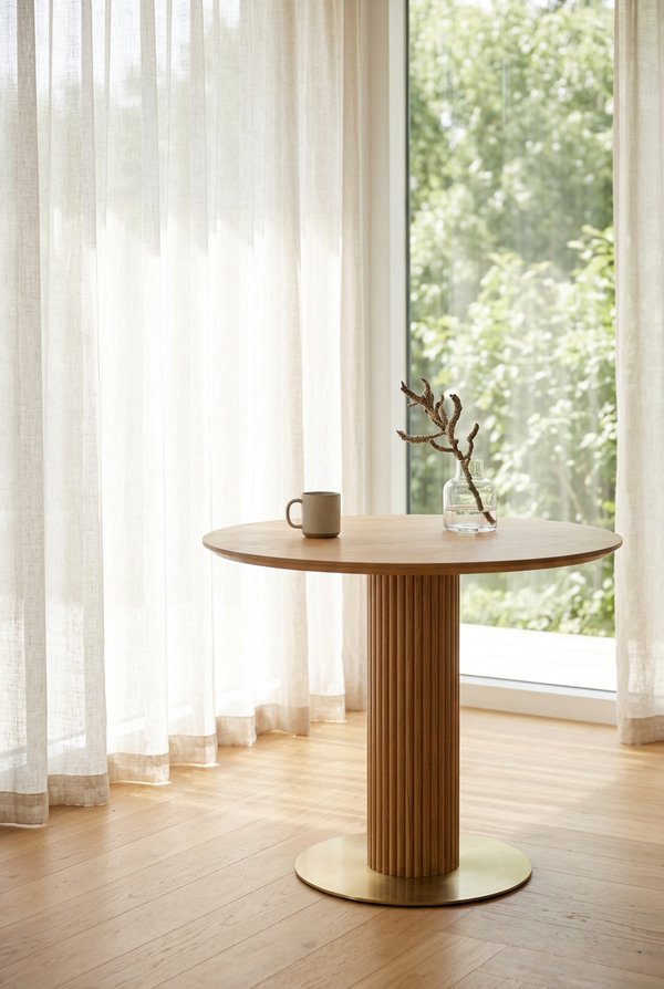 Small Tables 20 to 39 Inches
